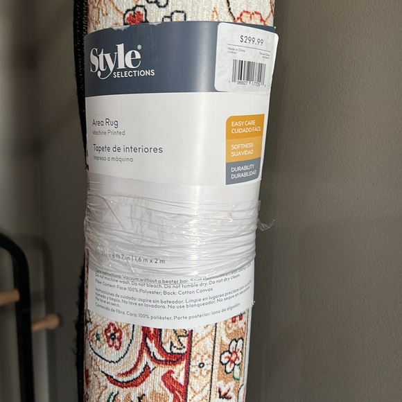 Style Selections Area Rug - Picture 1 of 4